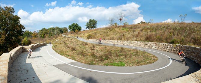 Redi-Rock-Ledgestone-walls-for-Louisville-Loop-Bike-Path